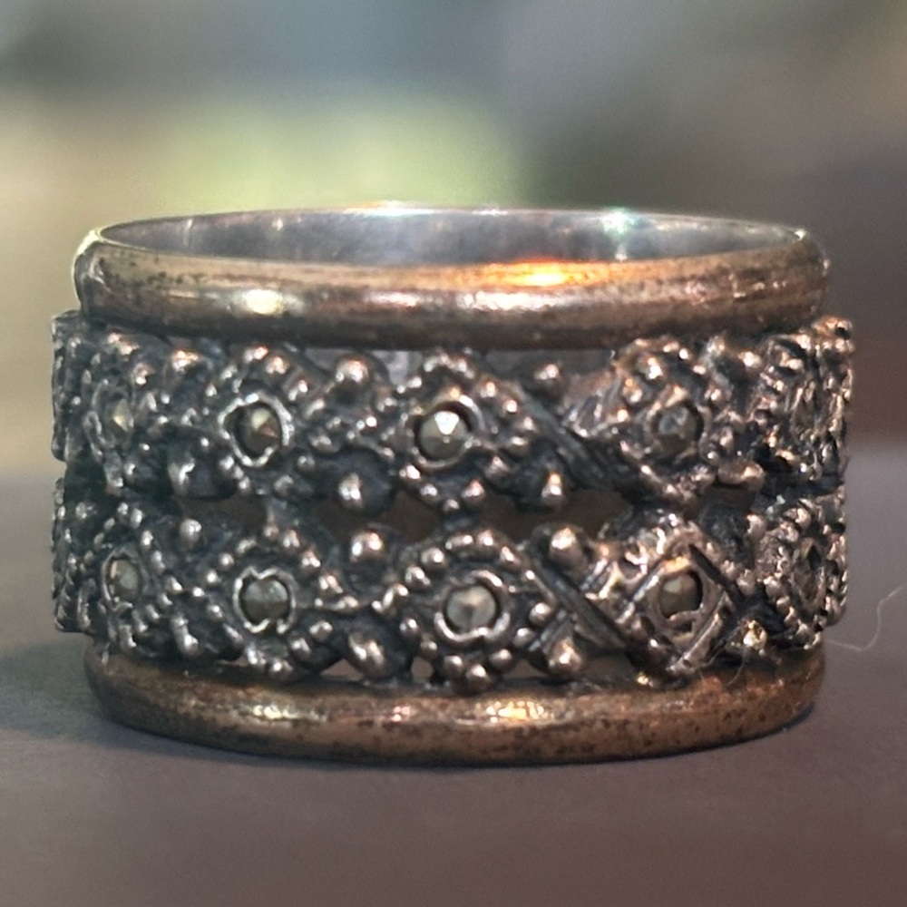 Intricate.925 silver  & 10 k gold diamond accent   Wide Band Ring sz 6
